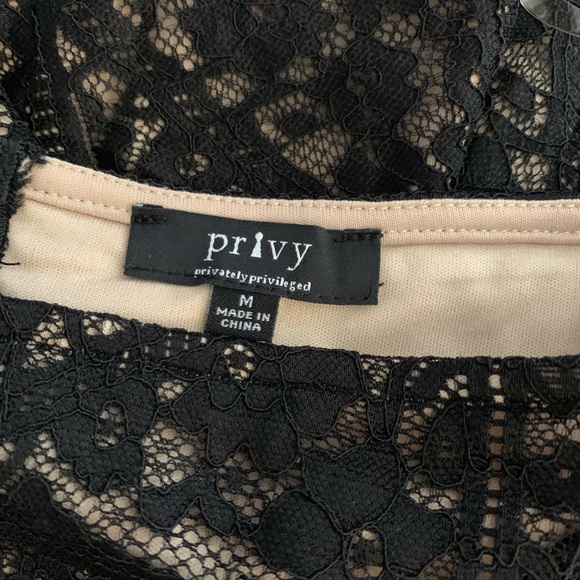 2 Piece lace outfit by Privy - Picture 5 of 5